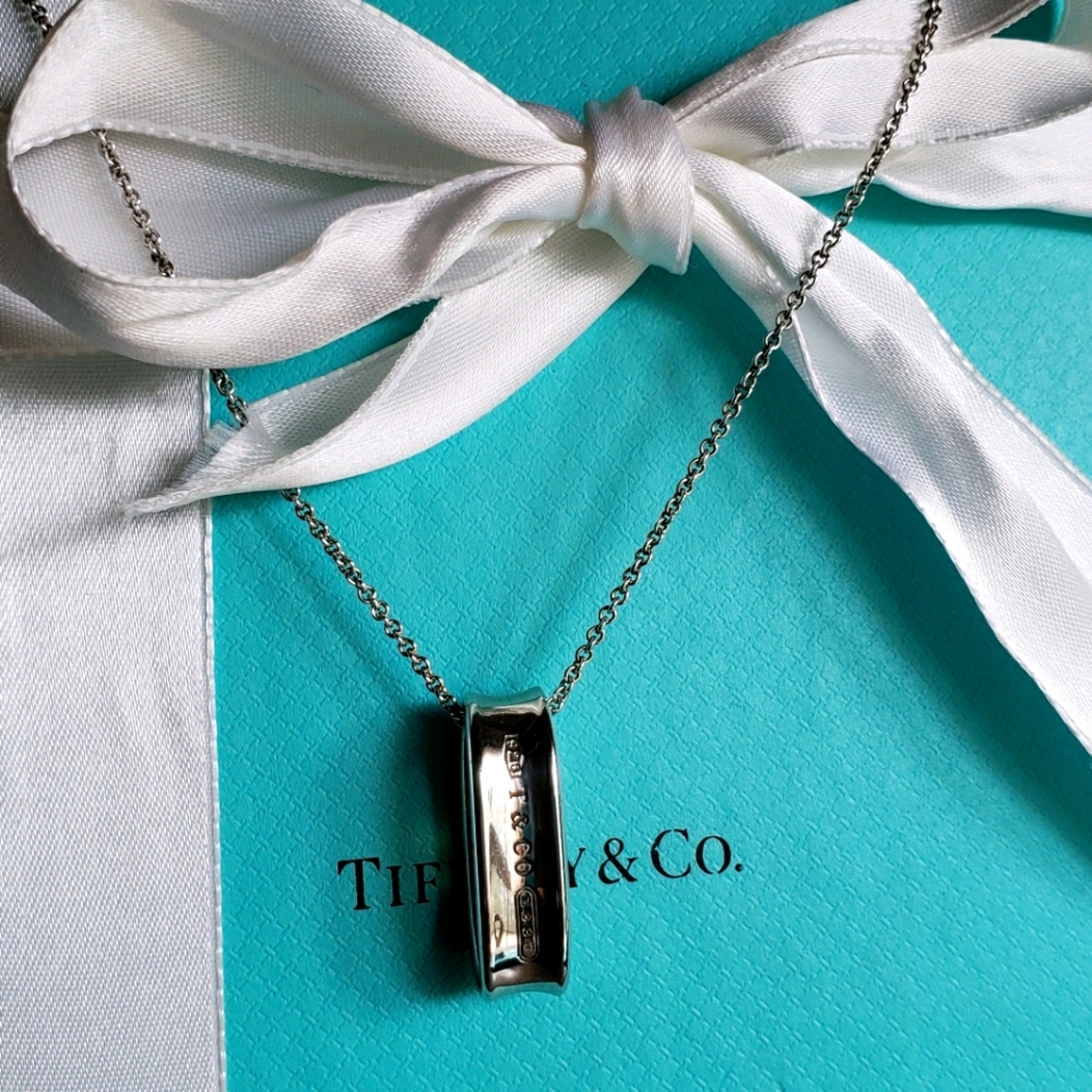 Tiffany & Company Oval Link Necklace